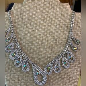 Stunning Rhinestones Aurora Borealis‎ Crystals Necklace